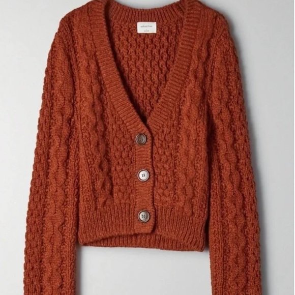 Aritzia Cardigan - Picture 1 of 8